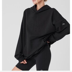 alo yoga double take hoodie in black size large.